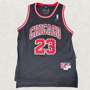 Vintage NBA Chicago Bulls Michael Jordan #23 Nike Jersey, Size M